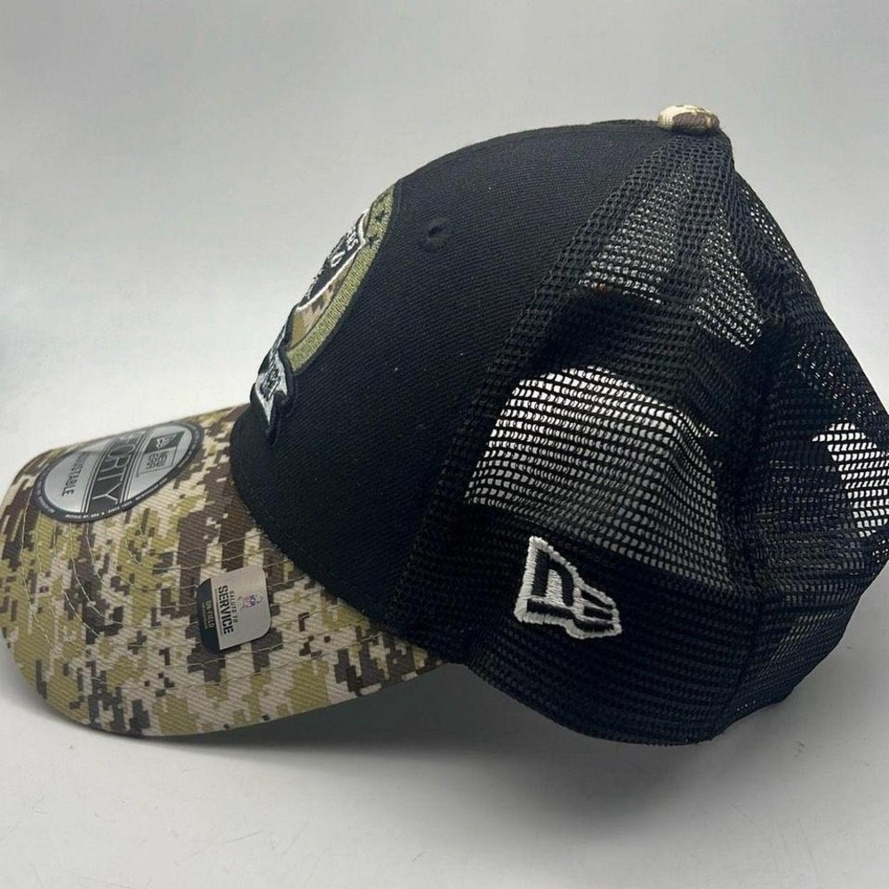 Las Vegas Raiders New Era 2022 Salute To Service 9FORTY Snapback Trucker Hat NEW - Picture 4 of 6